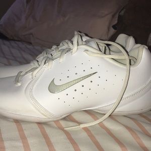 Cheer shoes